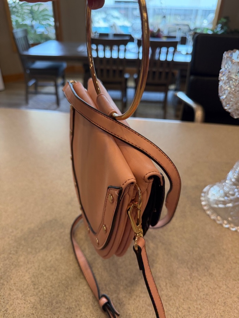 Women's Pink Saddle Crossbody Bag with Gold Ring Handle Cesca vintage 90s - Picture 8 of 11